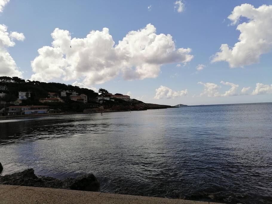 T 2 A 5 Mn A Pied De La Mer Sanary-sur-Mer Exterior photo